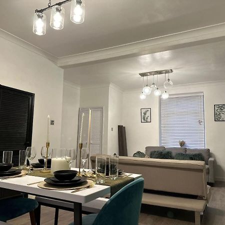 Amazing 2 Bedrooms House Bridgend  Eksteriør bilde
