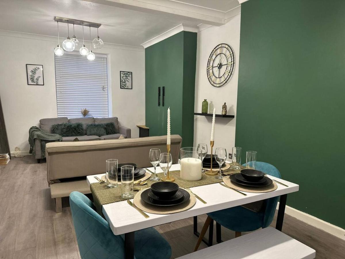 Amazing 2 Bedrooms House Bridgend  Eksteriør bilde