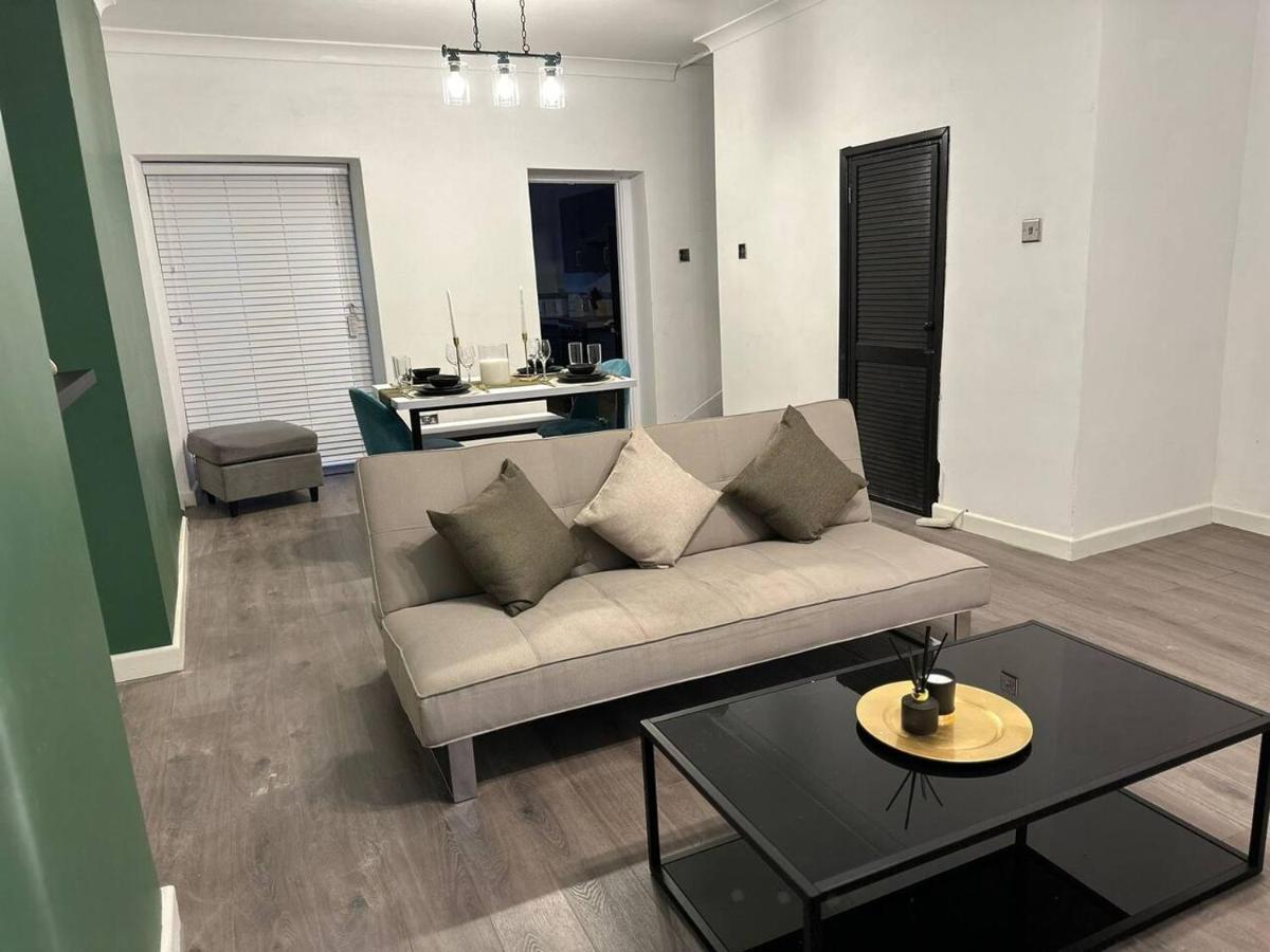 Amazing 2 Bedrooms House Bridgend  Eksteriør bilde