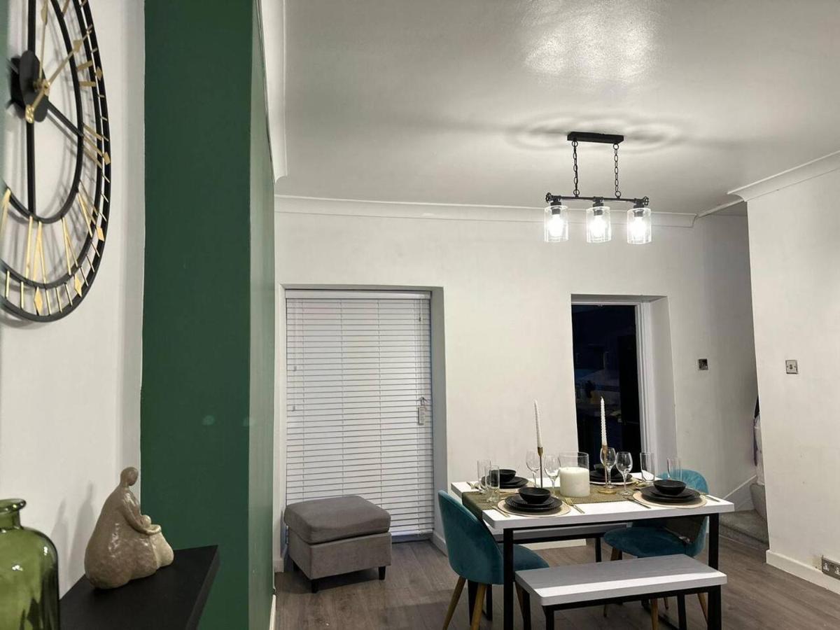 Amazing 2 Bedrooms House Bridgend  Eksteriør bilde