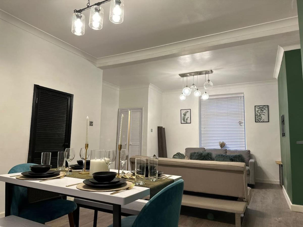 Amazing 2 Bedrooms House Bridgend  Eksteriør bilde